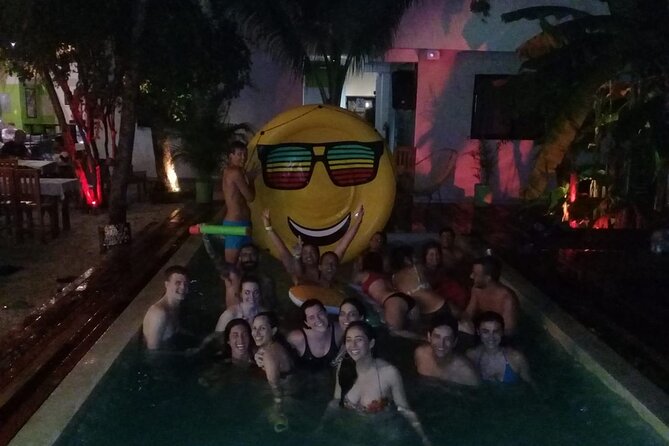 Social Pubcrawl Barcrawl Tulum - Group size, walking, and timing