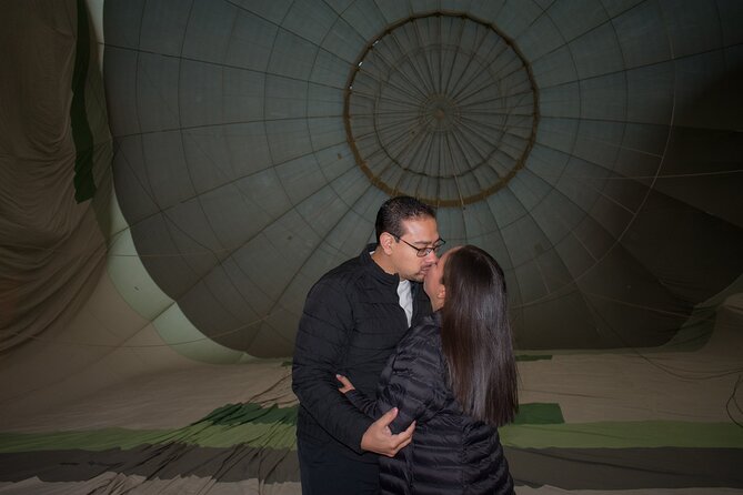 Sunrise Balloon Flight over Teotihuacan and Breakfast in Cueva - Breakfast inside a cave