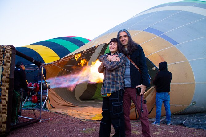 Sunrise Balloon Flight over Teotihuacan and Breakfast in Cueva - Who should book this experience
