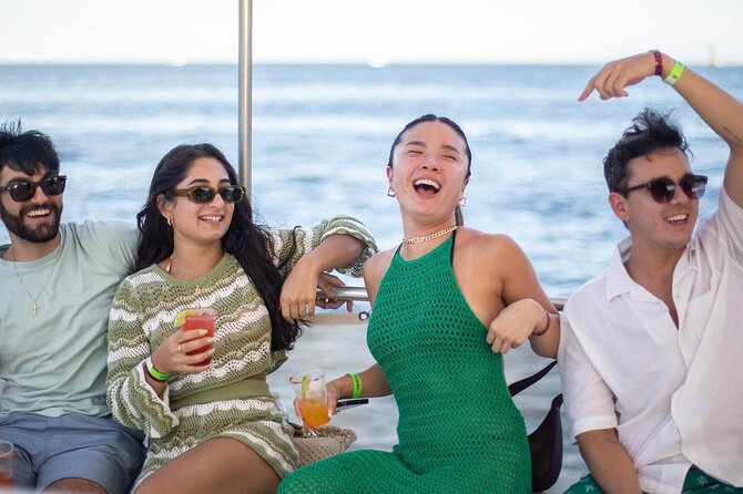 Sunset Sail Party Cruise on the Pez Gato - Who should book the Pez Gato cruise