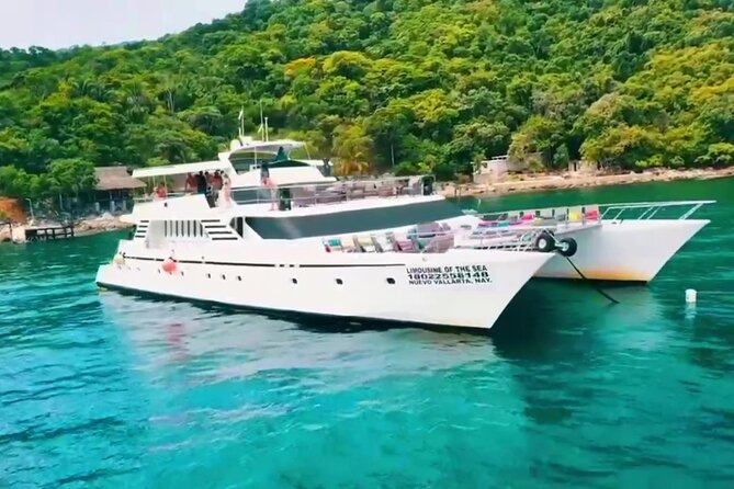 Sunsets and Whales Mega Yachts ALL INCLUSIVE: Puerto Vallarta - Should you book the Chica Locca sunset cruise?