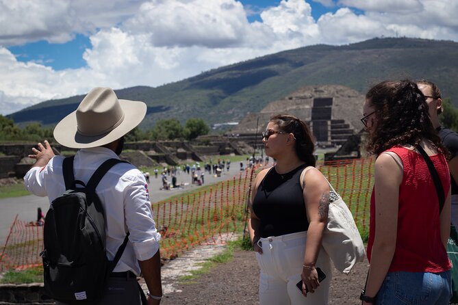 Teotihuacán 3 Pyramids Tour with Cave Breakfast + Transportation - Breakfast in a cave at San Martín de las Pirámides