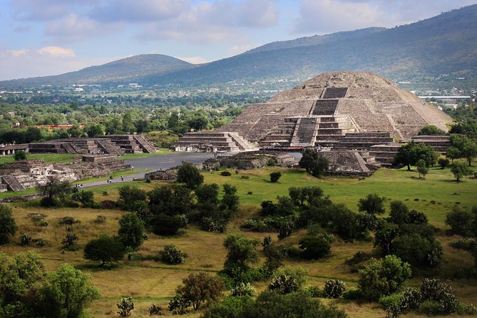 Teotihuacan & Basilica Guadalupe Tour with lunch - Who should book this $59.55 experience?