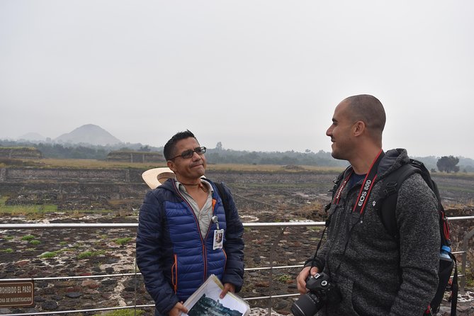 Teotihuacan Early Morning Tour: Avoid Crowds, & Expert Guide - What to bring for the 2.5-kilometer walk