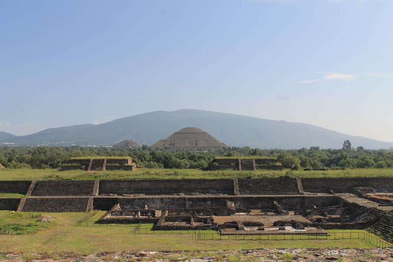 Teotihuacan from Mexico City with early access - Quetzalpapalotl Palace, plazas, and painted clues