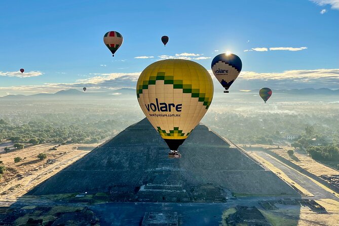 Teotihuacan Hot Air Balloon Flight from Mexico City / Volare - The 30 to 50 minute balloon flight