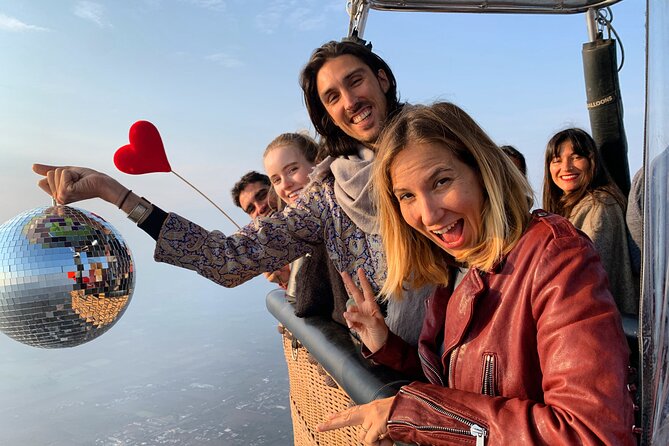 Teotihuacan Hot Air Balloon Flight from Mexico City / Volare - Landing, the toast, and the mariachi breakfast