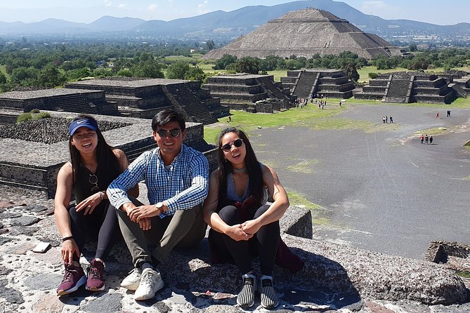 Teotihuacan pyramids morning or afternoon without tourist traps - Three hours along the Avenue of the Dead