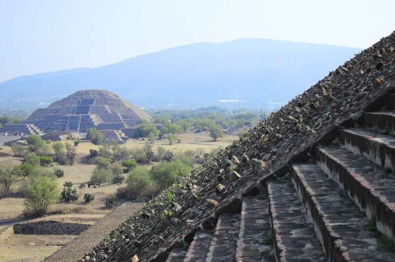 Teotihuacan Pyramids: Skip-the-Line Ticket - Climbing the Pyramid of the Sun