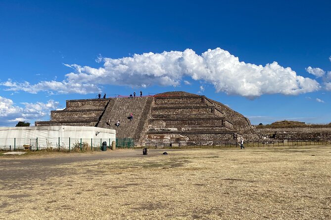 Teotihuacan Pyramids VIP Tour without Commercial Stops - Entering the archaeological zone at Teotihuacan