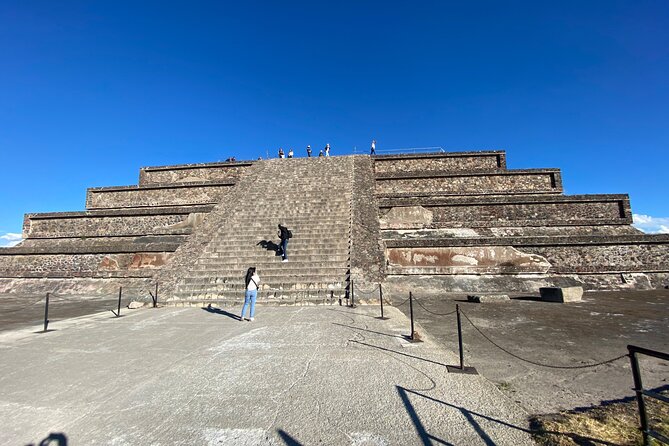 Teotihuacan Pyramids VIP Tour without Commercial Stops - The no-shopping format is the real luxury