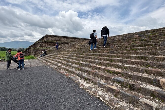 Teotihuacan Pyramids VIP Tour without Commercial Stops - Practical advice for a smoother day