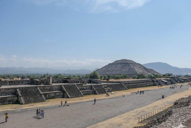 Teotihuacan, Shrine of Guadalupe & Tlatelolco Day Tour - Tlatelolco: a short stop with a large subject