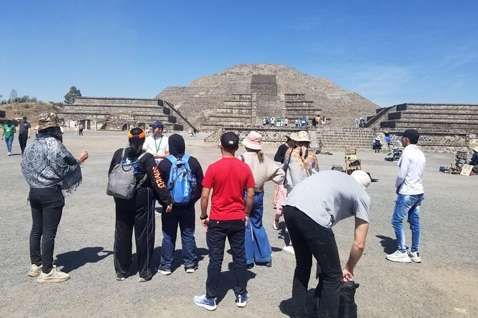 Teotihuacan Tour with Basilica of Guadalupe & Tlatelolco - Lunch is convenient, but not part of the bargain