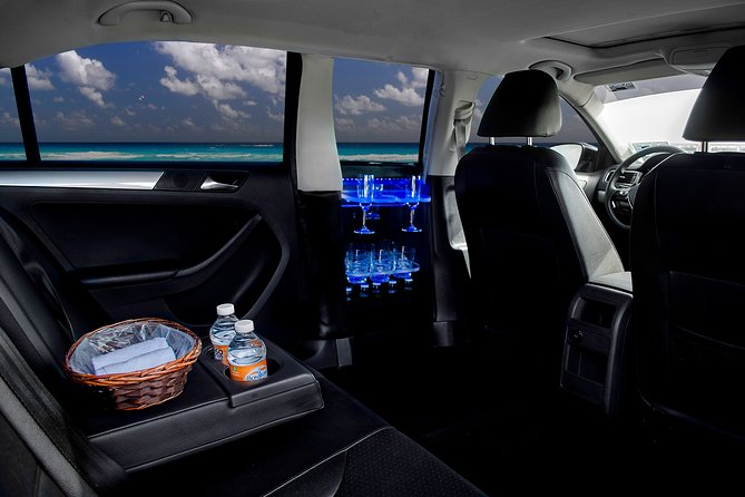 Transfers in Luxury Sedan from Cancun Airport - Leaving Cancun Airport without the usual hassle