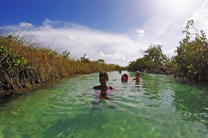 Tulum Archaeological Site & Sian Ka'an Muyil Tour from Tulum - Tulum’s cliffside ruins in a two-hour visit
