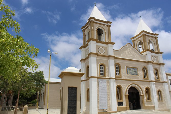 Two Capes City Tour - Lunch and San José del Cabo’s Plaza Mijares