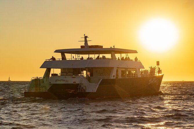 Whale Watching Dinner Cruise in Cabo San Lucas - Whale watching after the Arch