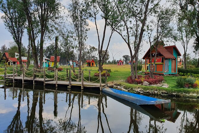 Xochimilco Barco Fiesta Tentacion 18+ with Open Bar and Tacos - Music, Hosts, and the Social Side