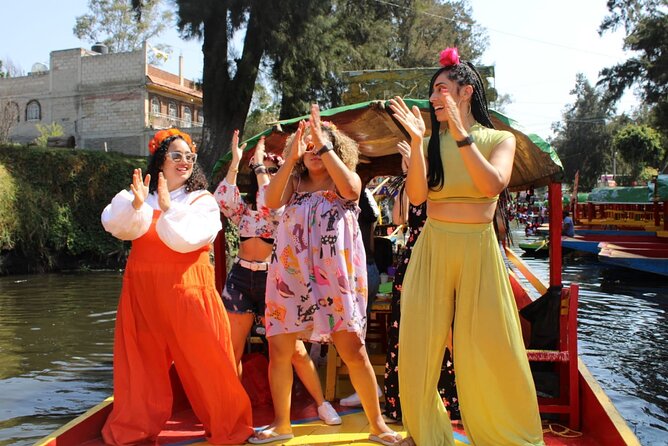 Xochimilco & Mexican Party with Guacamole & Unlimited Drinks - Mariachi, birthdays, and special occasions