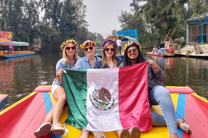 Xochimilco & Mexican Party with Guacamole & Unlimited Drinks - The practical side of an open-bar canal ride