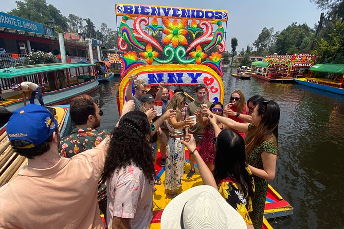 Xochimilco & Mexican Party with Guacamole & Unlimited Drinks - Two hours of canals, music, and local context