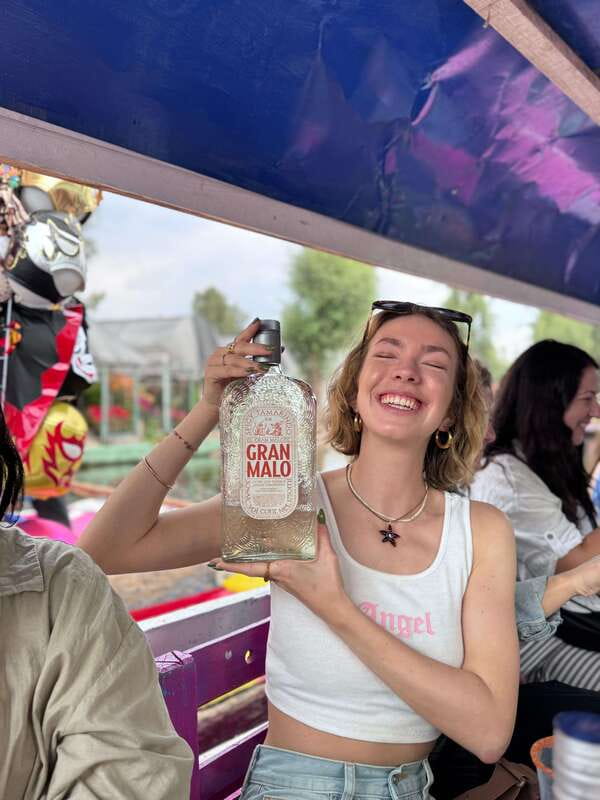 Xochimilco: Tequila tasting (unlimited) and cultural party on a boat - The final 10 minutes and the return