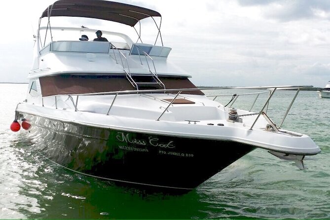 Yacht 48ft Rental in Cancun for up to 15 people - Practical details for your day