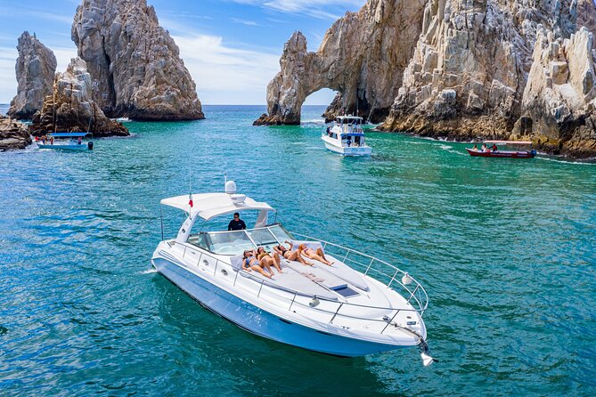 Your Own Private Luxury Yacht Experience in Cabo San Lucas - Lunch, snacks, music, and the premium bar